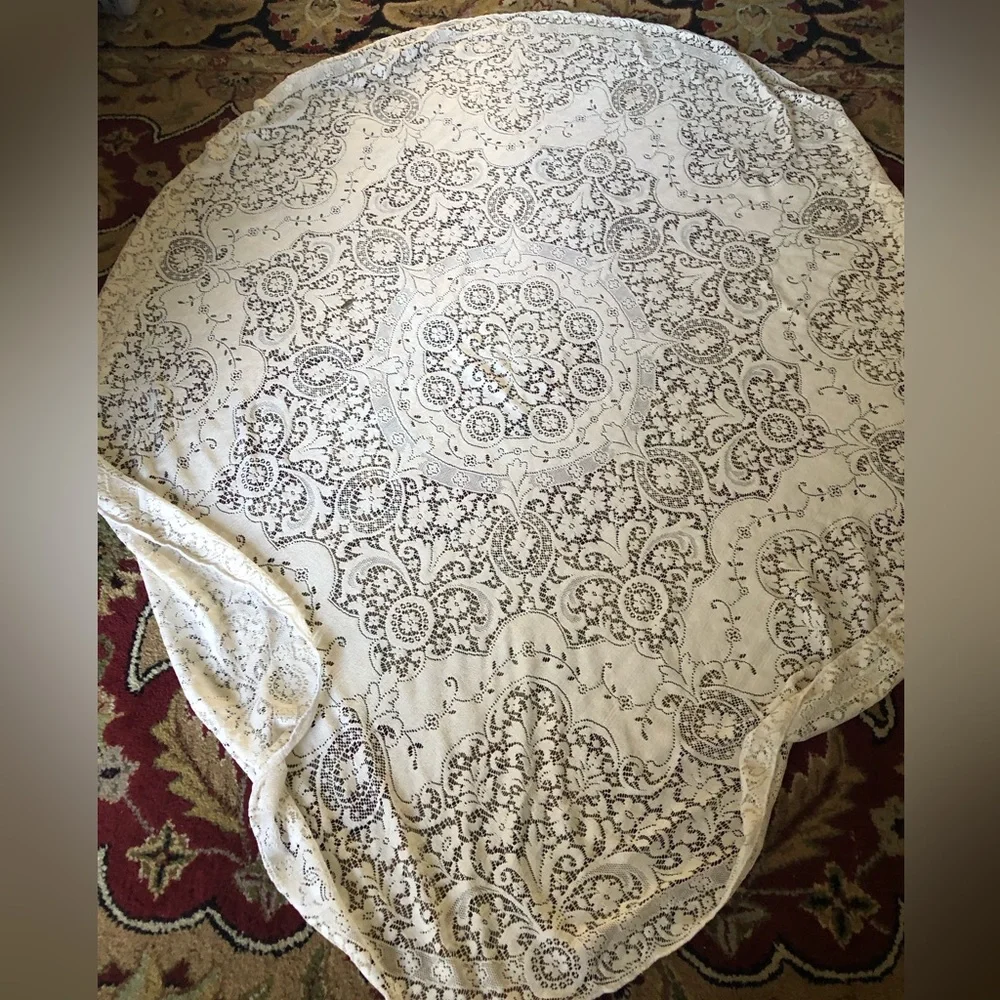 Antique Lace Tablecloth 60” round cotton has a hole